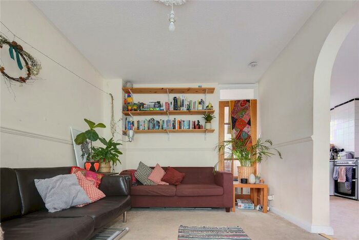 3 Bedroom Maisonette To Rent In Goldman Close, London, E2