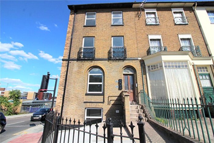 1 Bedroom Apartment To Rent In Darnley Road, Gravesend, Kent, DA11