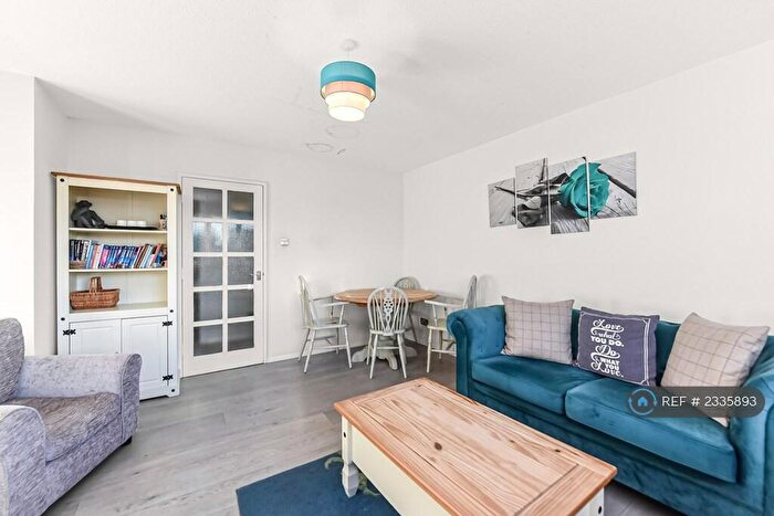 2 Bedroom Flat To Rent In Alan Hocken Way, London, E15