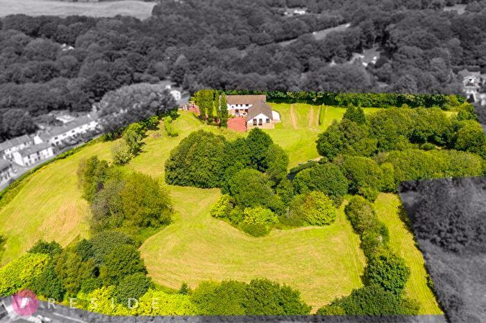 6 Bedroom Detached House For Sale In Seven Acres, Bamford Road, Heywood, OL10