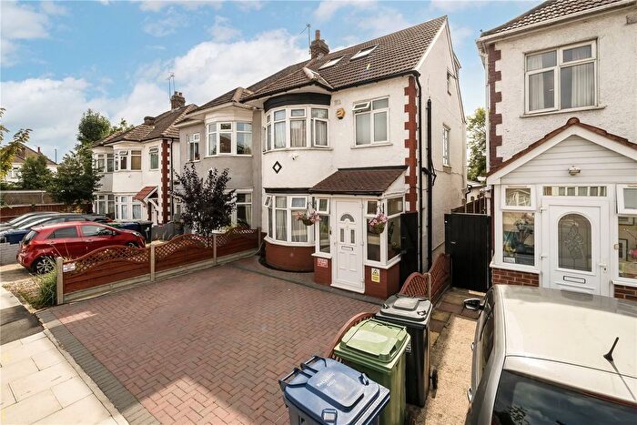 5 Bedroom End Of Terrace House To Rent In Uneeda Drive, Greenford, UB6
