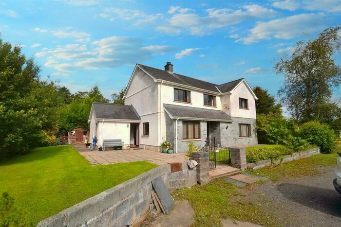 4 Bedroom Detached House For Sale In Pencader, SA39