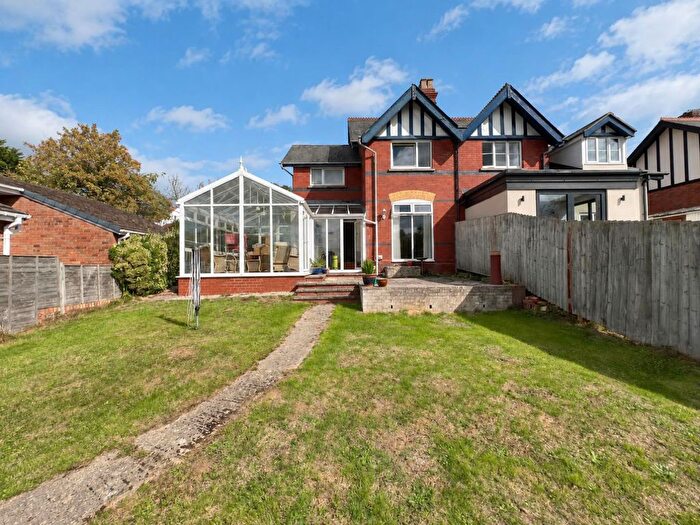 3 Bedroom Semi Detached House For Sale In Hopton Road, Cam, GL11
