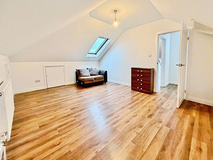 3 Bedroom Flat To Rent In Southbury Road, Enfield, EN1