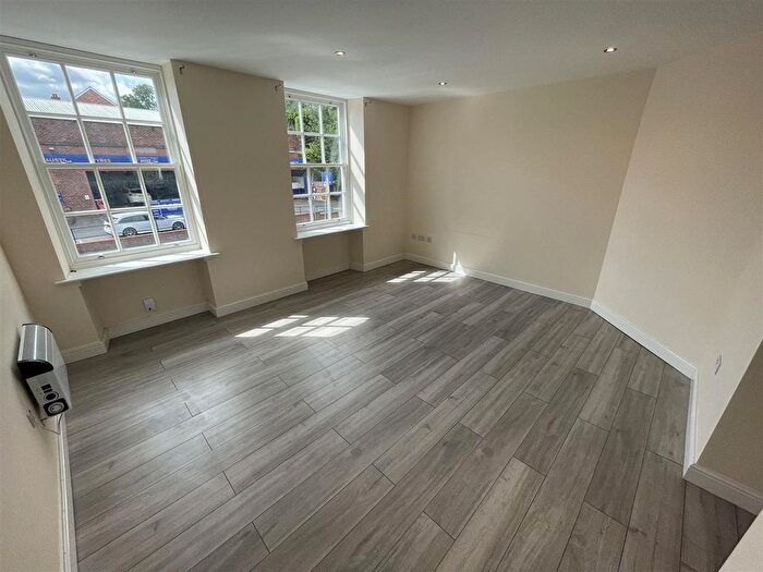 2 Bedroom Flat To Rent In Garden Lane, Altrincham, Cheshire, WA14