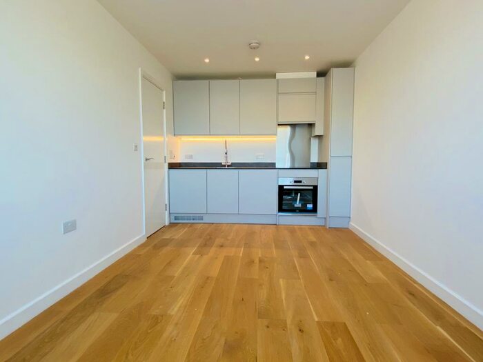 1 Bedroom Apartment To Rent In The Gore, Basildon Town Centre, SS14