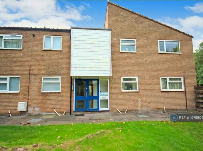 2 Bedroom Flat To Rent In Padmore Court, Leamington Spa, CV31