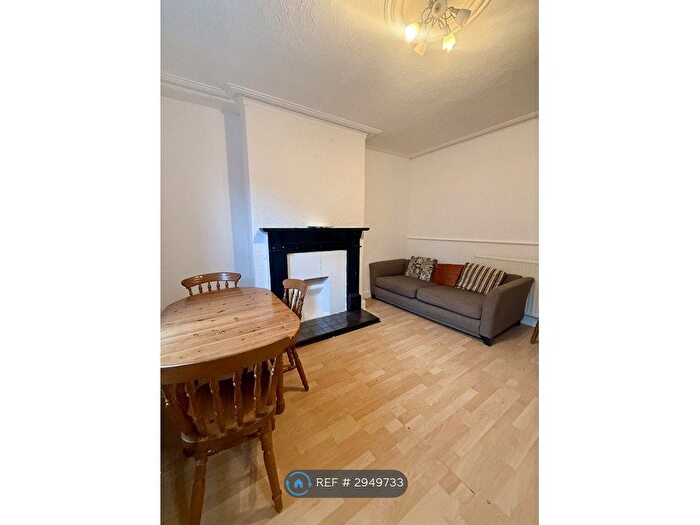 2 Bedroom Terraced House To Rent In Compton Terrace, Leeds, LS9