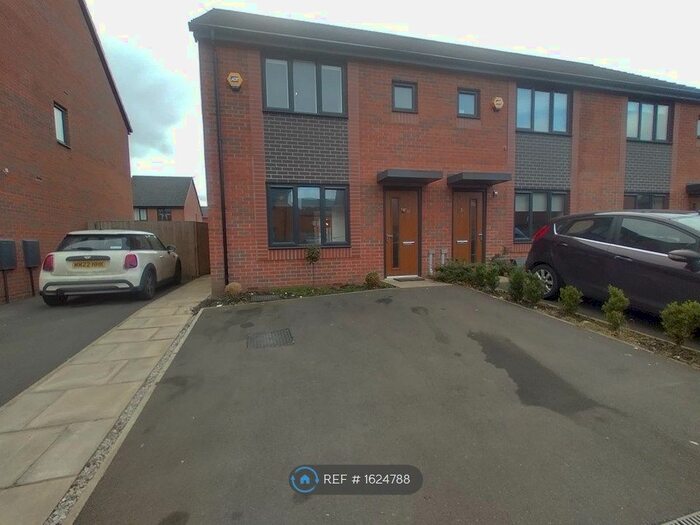 3 Bedroom Semi-Detached House To Rent In Blossom Way, Salford, M6