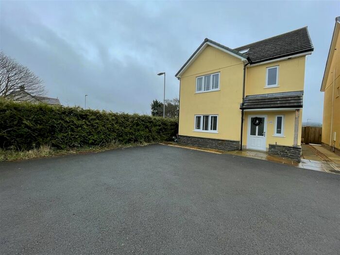 4 Bedroom Detached House To Rent In Heol Y Parc, Cefneithin, Llanelli, SA14