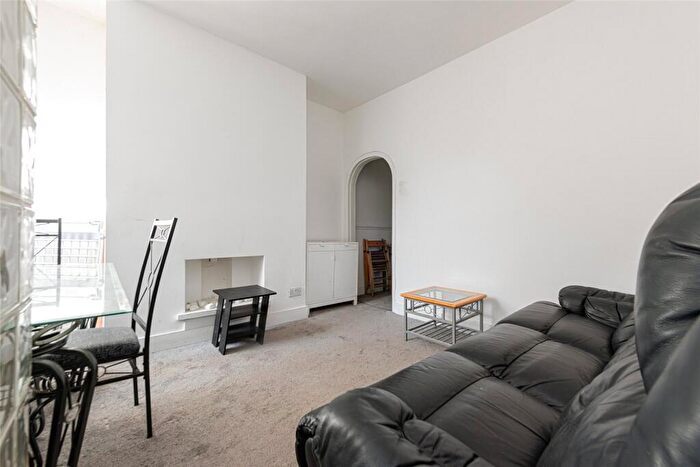 4 Bedroom House To Rent In Roundwood Road, Willesden, London, NW10