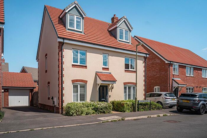 5 Bedroom Detached House For Sale In Marjoram Way, Didcot, Oxfordshire, OX11