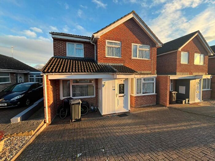 5 Bedroom Semi-Detached House To Rent In Beverley, Swindon, Wiltshire, SN5