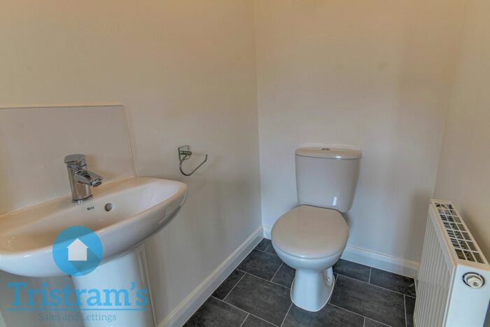 2 Bedroom Semi-Detached House For Sale In Pearce Drive, Nottingham, NG8
