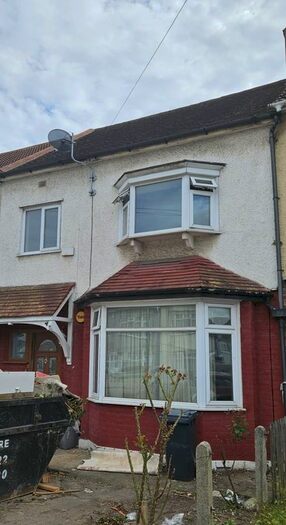 3 Bedroom Terraced House To Rent In Middleton Gardens, Ilford, IG2