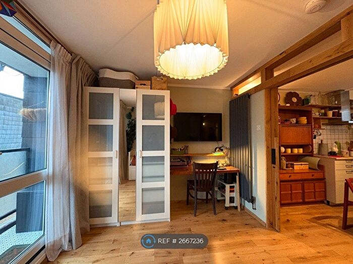 1 Bedroom Flat To Rent In Glanville Road, London, SW2