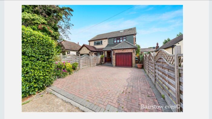 4 Bedroom Semi-Detached House To Rent In Glebe Road, Rainham, RM13