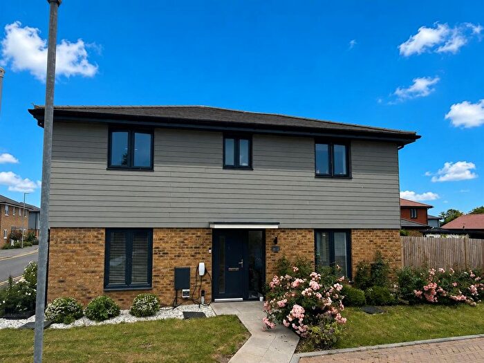 3 Bedroom Semi-Detached House For Sale In Boleyn Close, New Romney, TN28