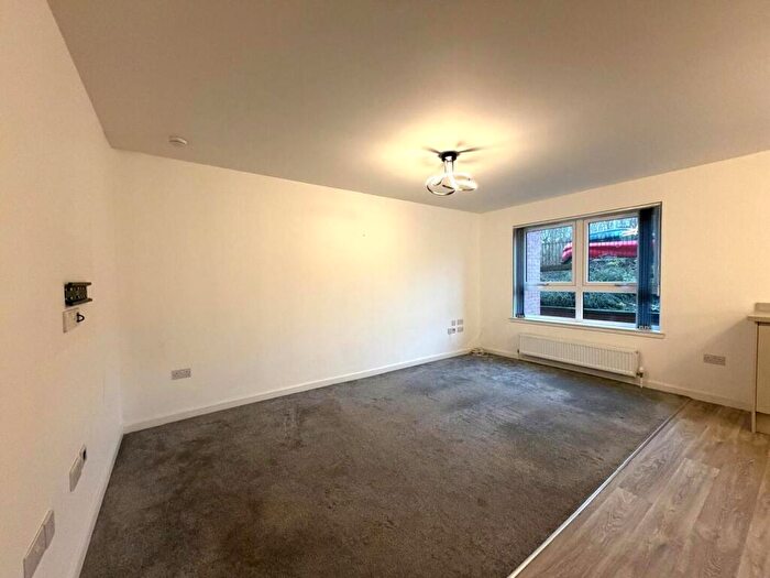 2 Bedroom Flat To Rent In Hulbert Court, Perth, PH1