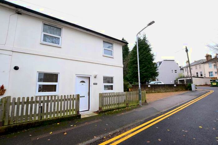 2 Bedroom End Of Terrace House To Rent In Tunbridge Wells, Kent, TN1