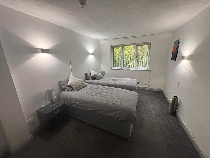 1 Bedroom Flat To Rent In Apt, W Apart Hotel, Rochdale Road, Oldham, Lancashire, OL3