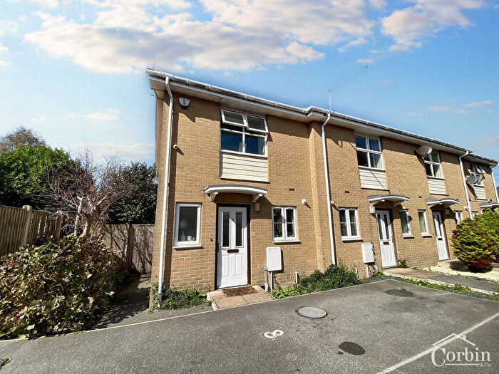 2 Bedroom Detached House To Rent In Melgate Close, Bournemouth, BH9