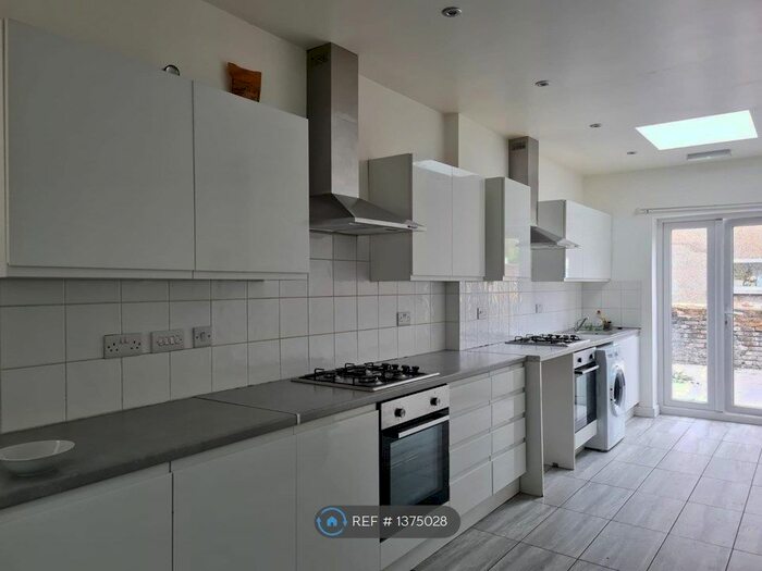 7 Bedroom Terraced House To Rent In Tottenham, London, N15