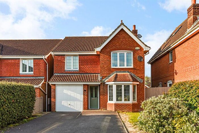 4 Bedroom Detached House For Sale In Nicolson Close, Tangmere, PO20