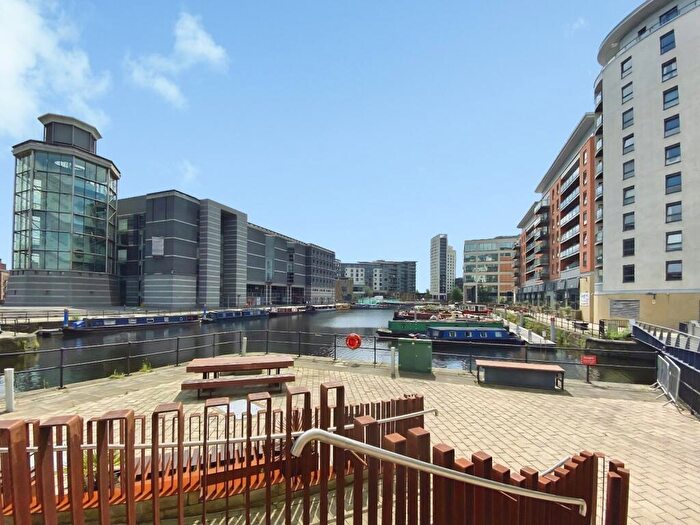 1 Bedroom Flat To Rent In Mackenzie House, Chadwick Street, Hunslet, Leeds, LS10