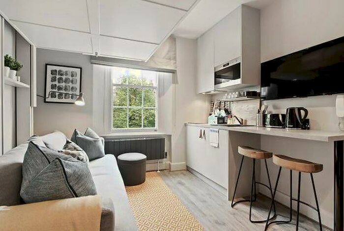 Apartment To Rent In Oakley Square, Mornington Crescent, Camden, Euston, London, NW1