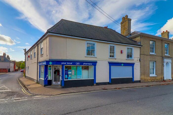 1 Bedroom Flat To Rent In High Street, Hadleigh, Ipswich, Suffolk, IP7