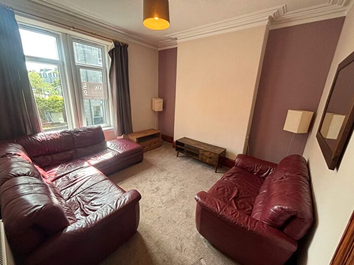 1 Bedroom Flat To Rent In Howburn Place, City Centre, Aberdeen, AB11