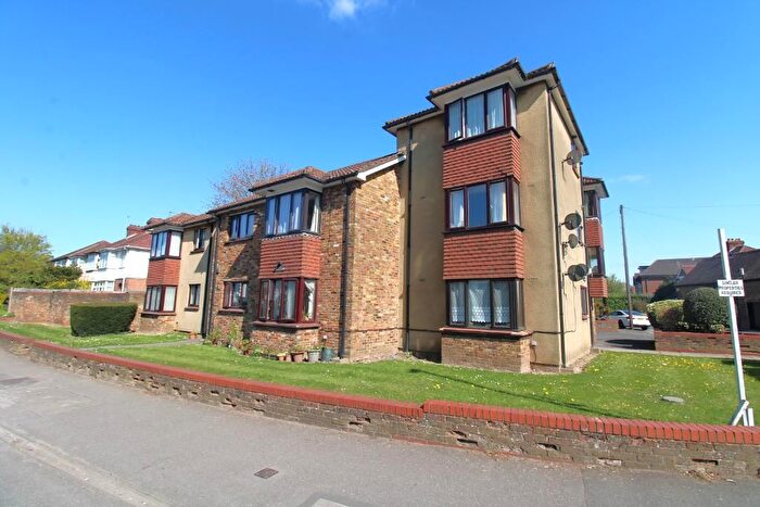 Studio To Rent In Fellowes Court, Cranford Lane, Harlington, UB3