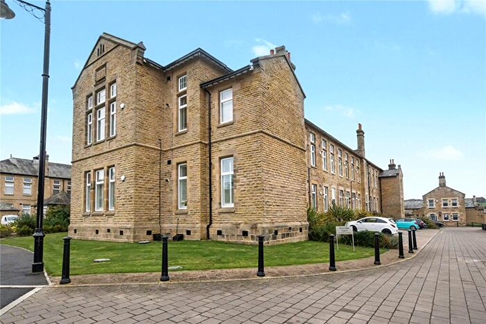 2 Bedroom Apartment For Sale In Arkendale Court, Norwood Drive, Menston, Ilkley, West Yorkshire, LS29