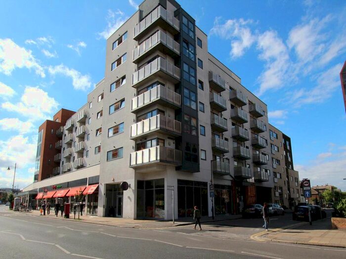 2 Bedroom Flat To Rent In Stanley Road, London, SW19