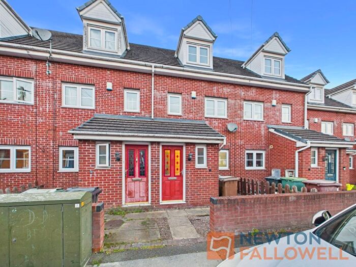 3 Bedroom Terraced House For Sale In Victoria Street, Willenhall, WV13