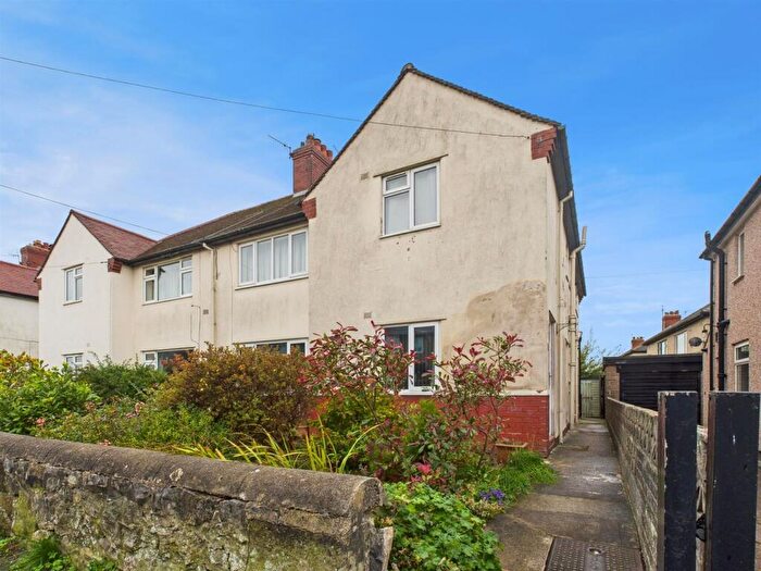 2 Bedroom Character Property For Sale In Gretton Road, Buxton, SK17
