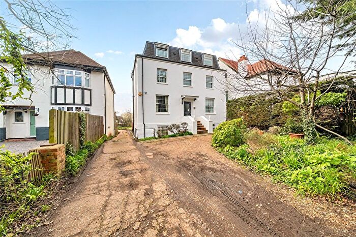 1 Bedroom Flat For Sale In South Norwood Hill, London, SE25