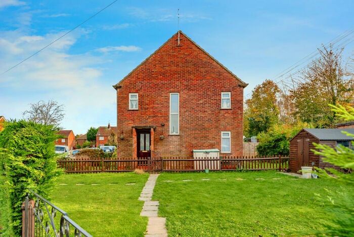 2 Bedroom Maisonette For Sale In Covert Mead, Haywards Heath, RH17