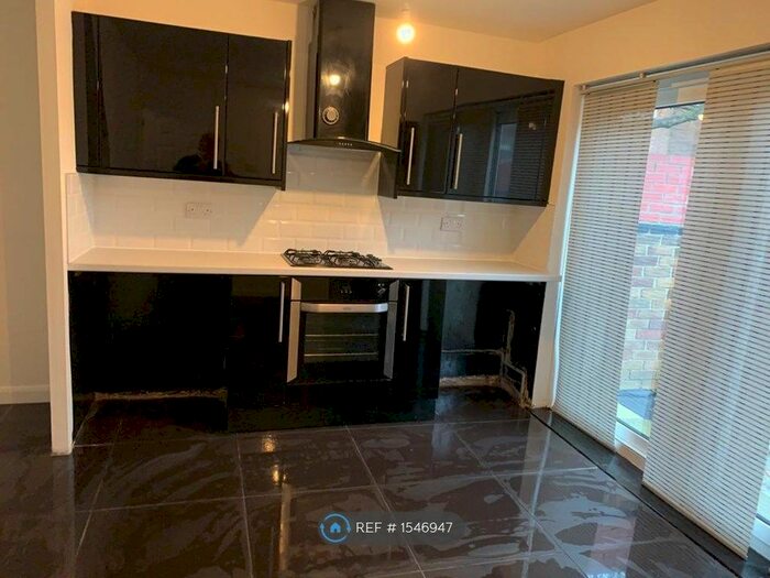 3 Bedroom Semi-Detached House To Rent In Brunswick Street, South Shields, NE33