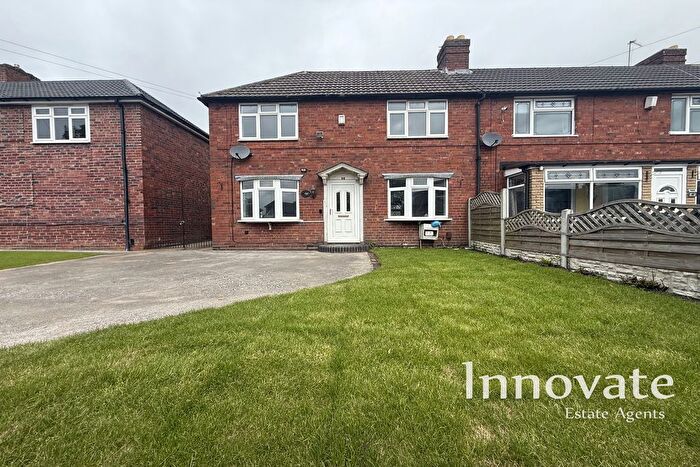 3 Bedroom Semi Detached House To Rent In Mackmillan Road, Rowley Regis, B65