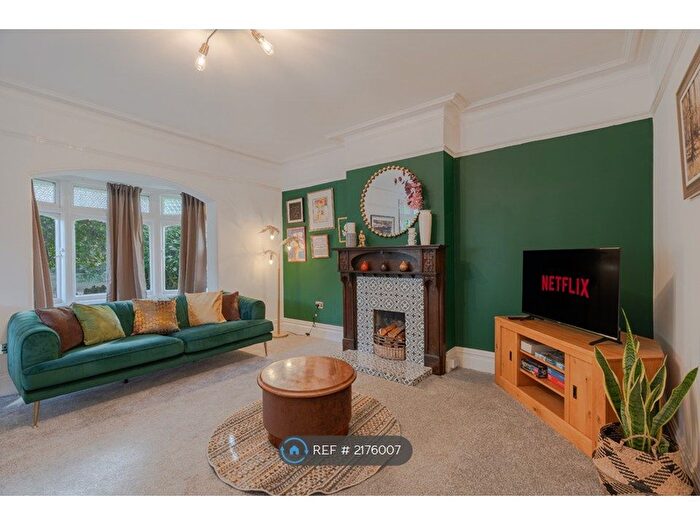 5 Bedroom Semi-Detached House To Rent In Bloxham Road, Banbury, OX16