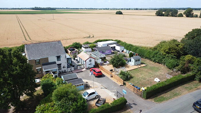 3 Bedroom Semi-Detached House For Sale In Station Road, Coldham, PE14