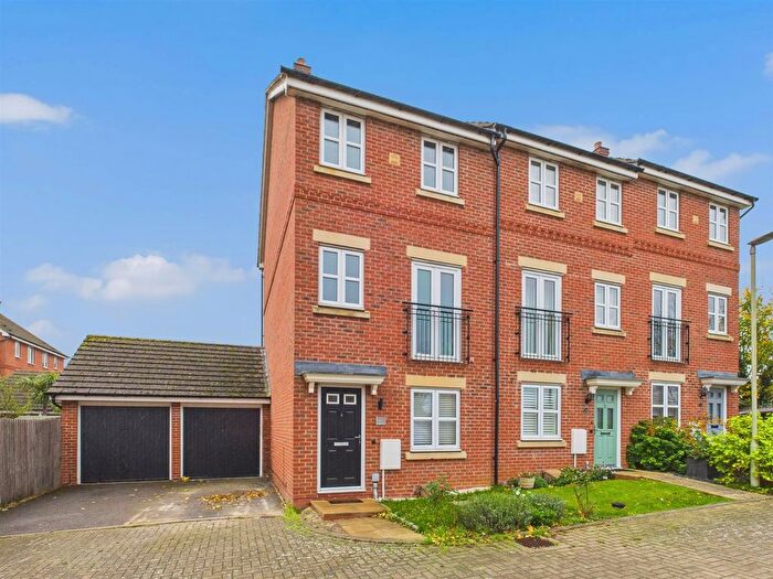4 Bedroom Town House For Sale In Boughton Way, Gloucester, GL4