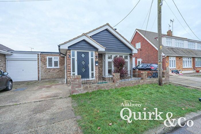 2 Bedroom Detached Bungalow For Sale In Abensburg Road, Canvey Island, SS8
