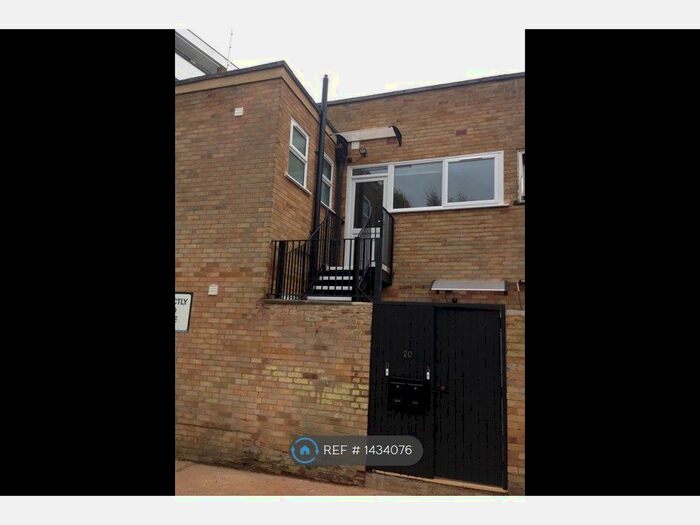 Studio To Rent In Hadley Wood, Hadley Wood, EN4
