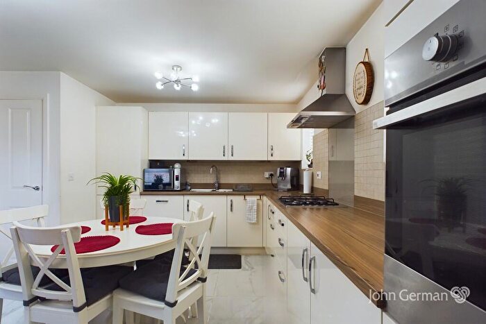4 Bedroom Detached House For Sale In Penrith Drive, Littleover, DE23