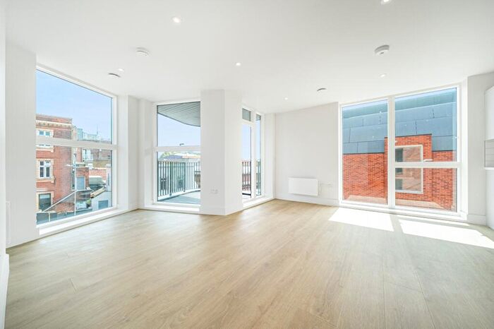 2 Bedroom Flat To Rent In Broadway Bexleyheath, DA6