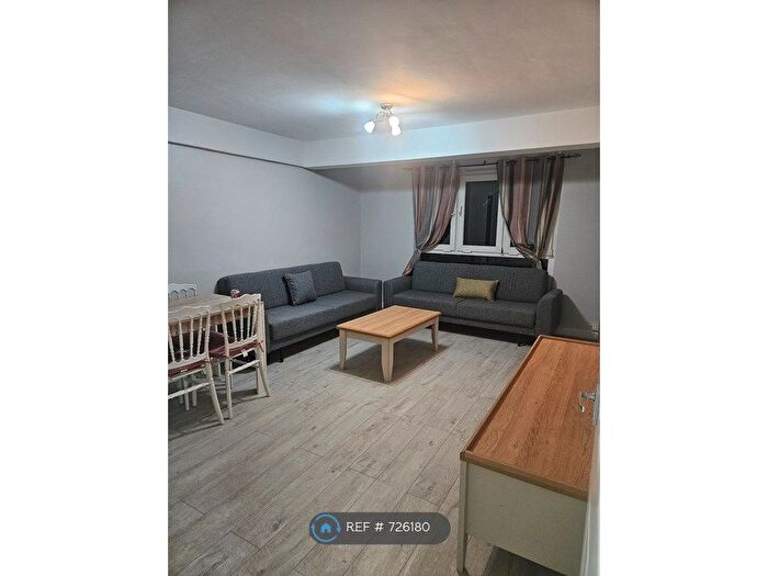 2 Bedroom Flat To Rent In London, London, E15