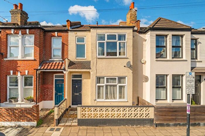 4 Bedroom Property For Sale In Pevensey Road, Tooting, SW17